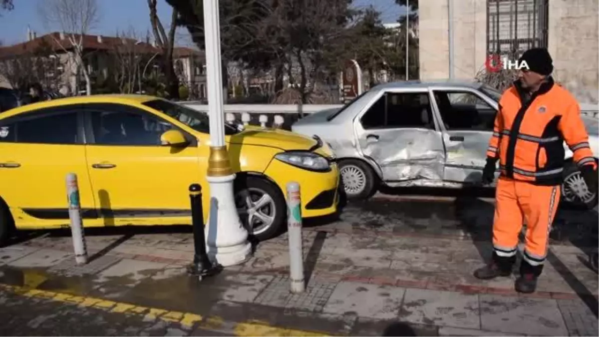 İki otomobilin çarpıştı: 1 yaralı