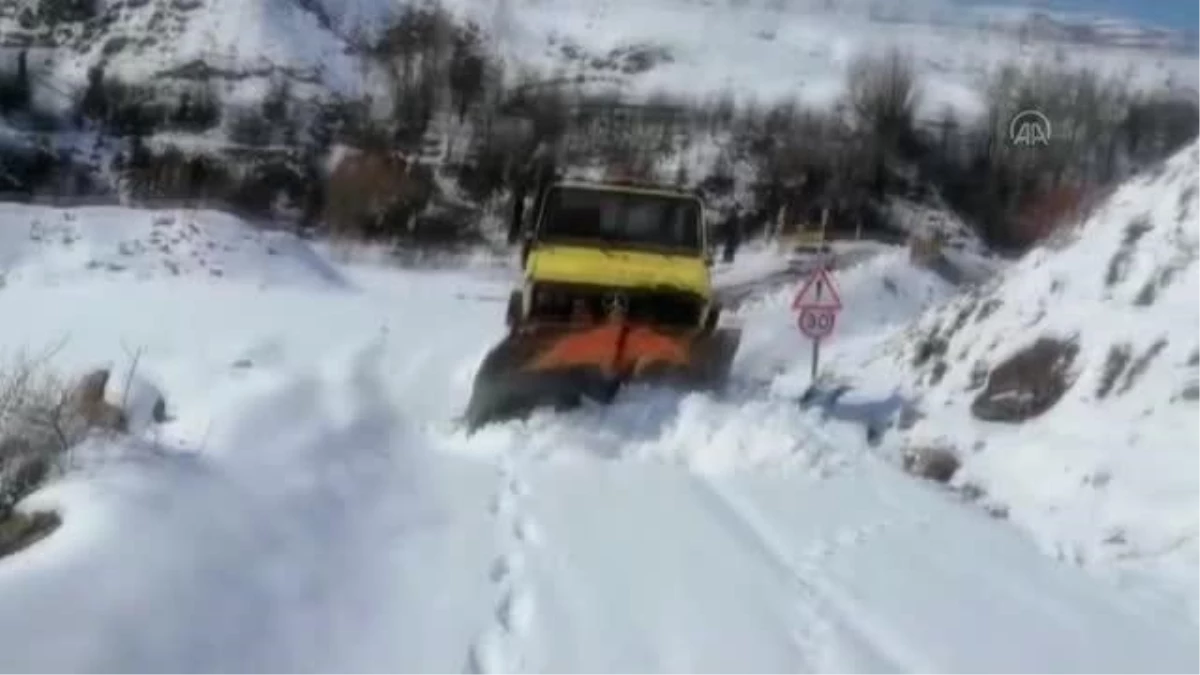 Kardan kapanan 66 köy yolu yeniden ulaşıma açıldı
