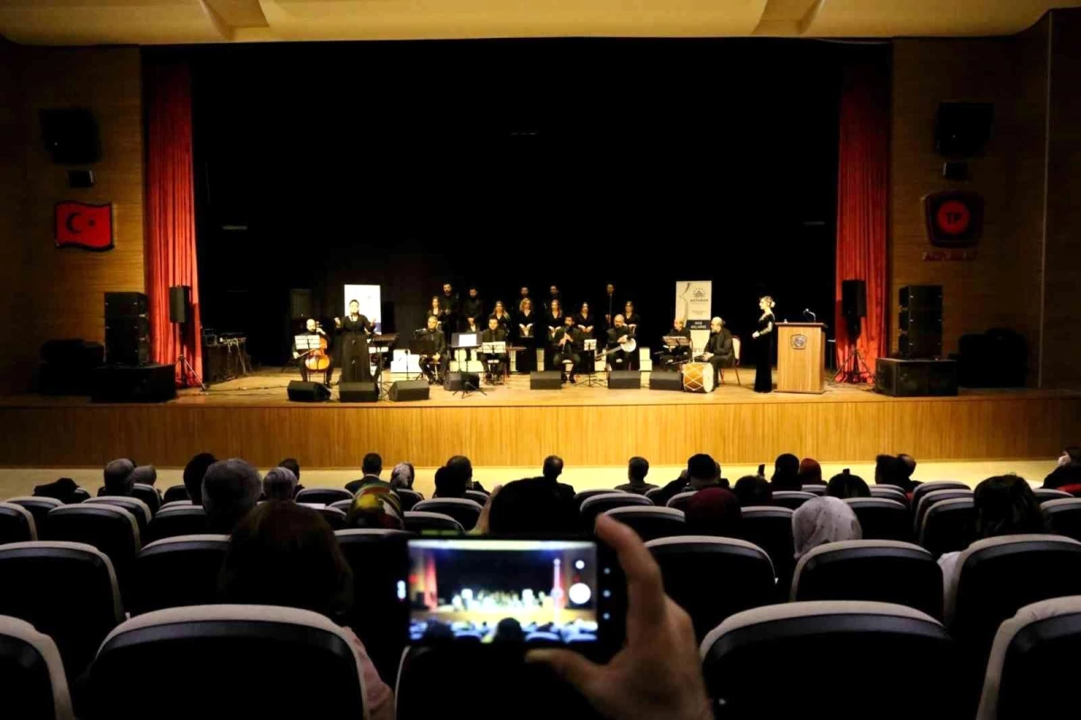 Klasik Türk Müziği Sanatçıları Adıyaman\'da konser verdi