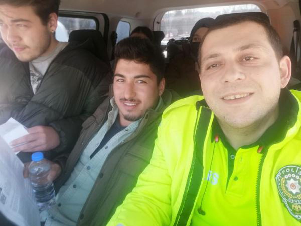Konya\'da 10 öğrenciyi MSÜ sınavına polis yetiştirdi