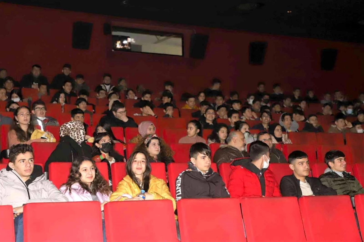 Şehitkamil\'deki öğrenciler, sinema günlerinde buluştu