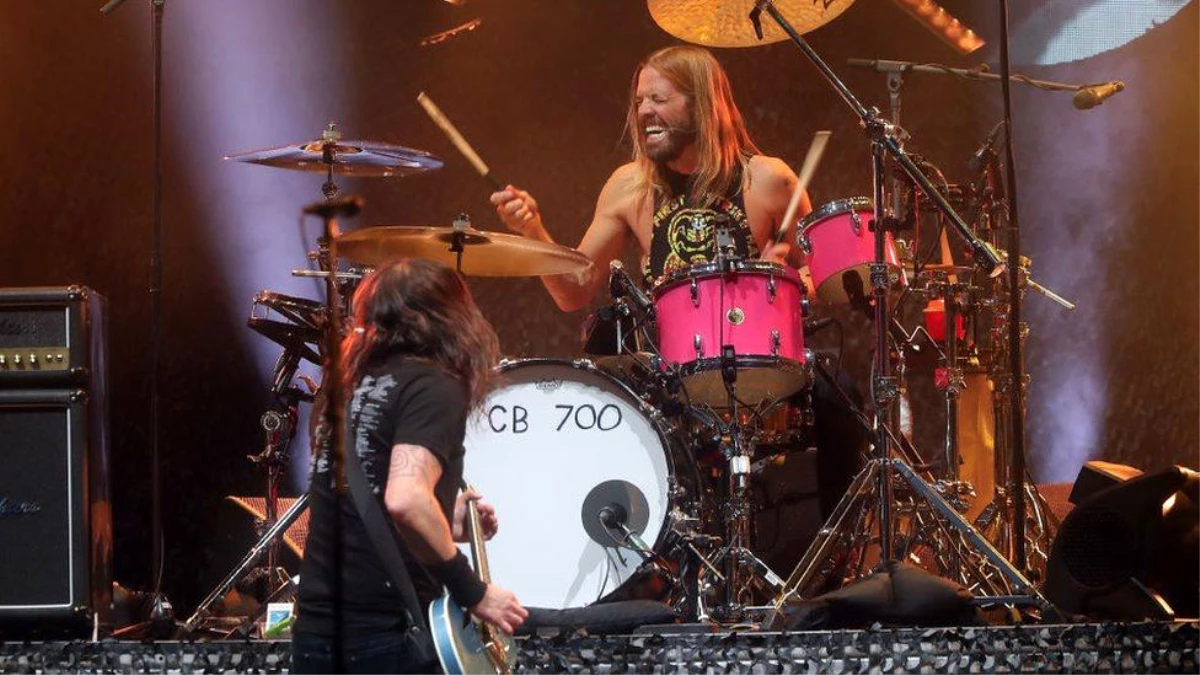 Taylor Hawkins: Foo Fighters davulcusu 50 yaşında hayatını kaybetti