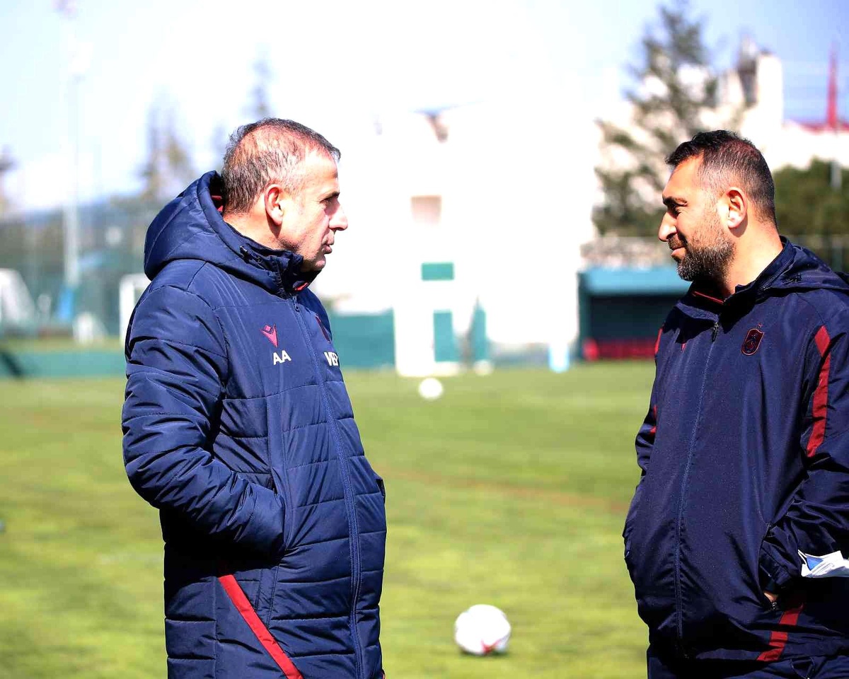 Trabzonspor, U19 takımıyla hazırlık maçı yaptı