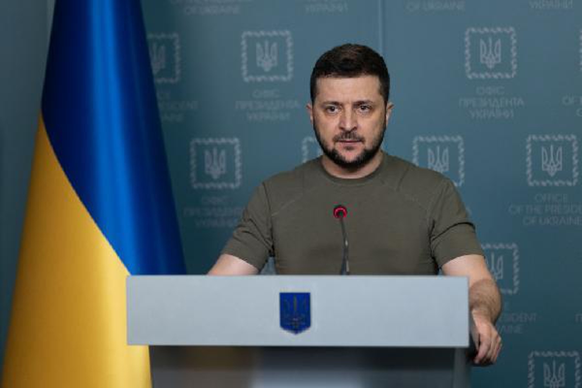 Zelenski: Mariupol\'daki kuşatmayı bitirmek için askeri araçlara ihtiyaç var