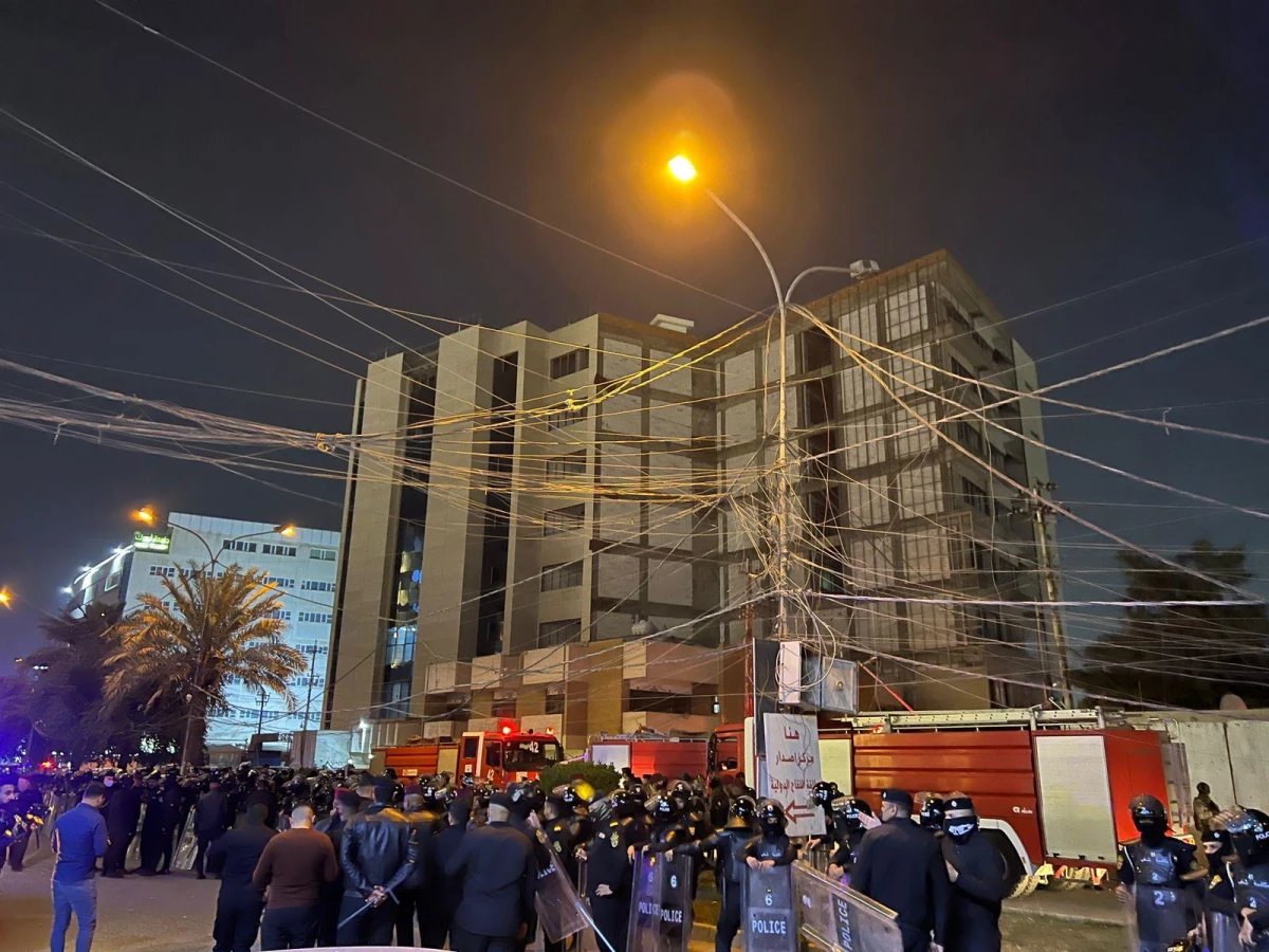 Bağdat\'ta KDP binası ateşe verildi