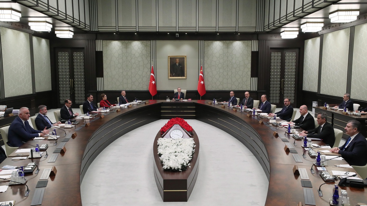 Cumhurbaşkanlığı Kabinesi, Cumhurbaşkanı Recep Tayyip Erdoğan başkanlığında Beştepe\'de başladı.
