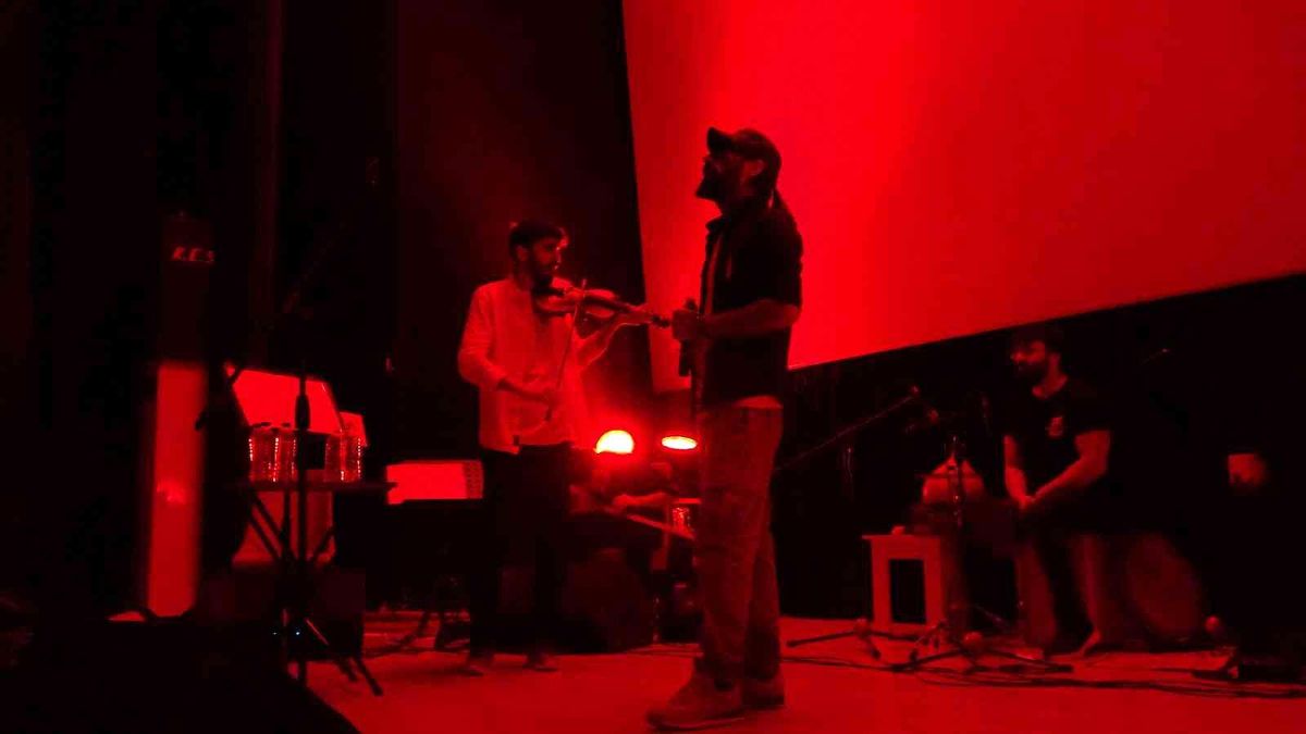 Hirai Zerduş Kozan\'da hayranları ile buluştu