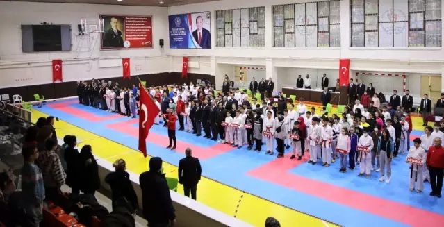 Karate grup müsabakaları Adıyaman'da yapıldı