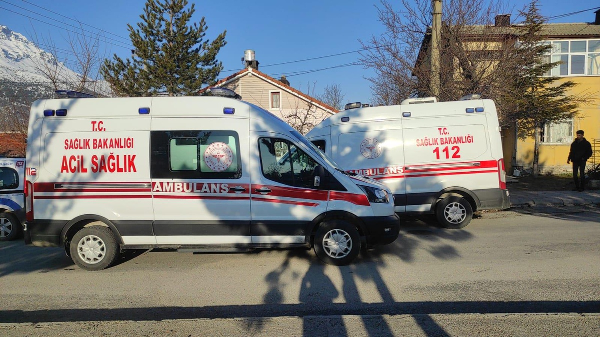 Konya\'da karbonmonoksitten zehirlenen anne ve 2 çocuğu hastaneye kaldırıldı