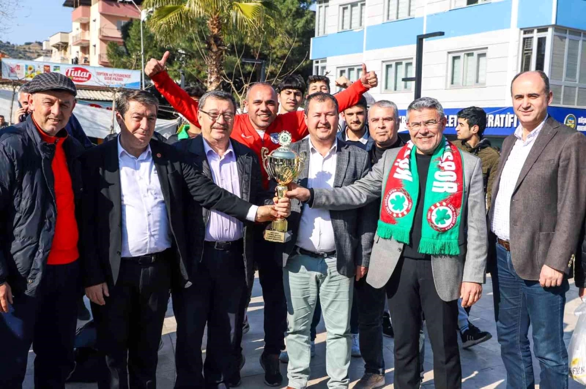 Köşk Belediye Doğanspor şampiyon oldu