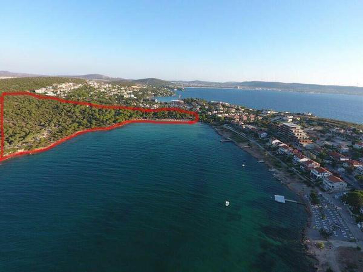 Paşalimanı Koyu\'ndaki 21 arsanın açık ihalesi iki firmanın katılımıyla yapıldı