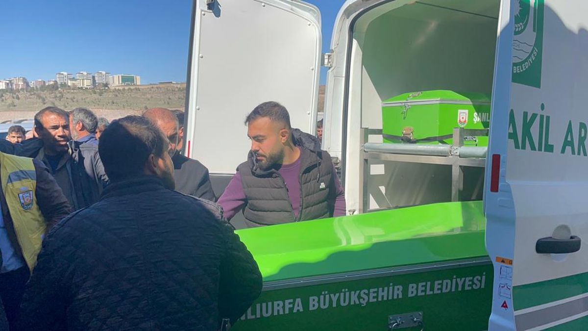 Son dakika haberi: Şanlıurfa\'da fabrikanın çatısından düşen işçi hayatını kaybetti