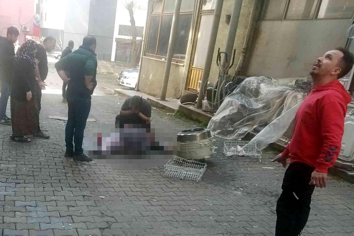 Temizlik yaparken 5. kattan düşen kadın hayatını kaybetti