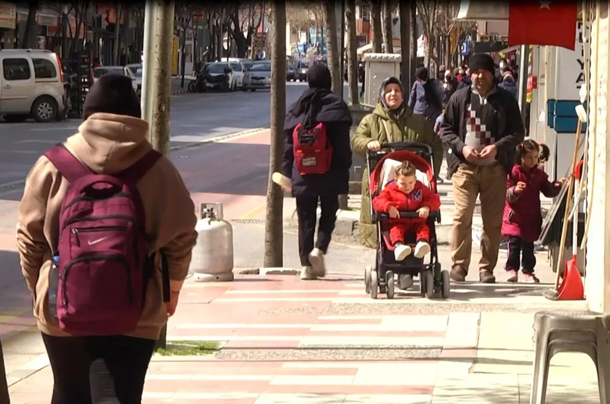 Vatandaşlardan belediyenin işgaliye mücadelesine destek