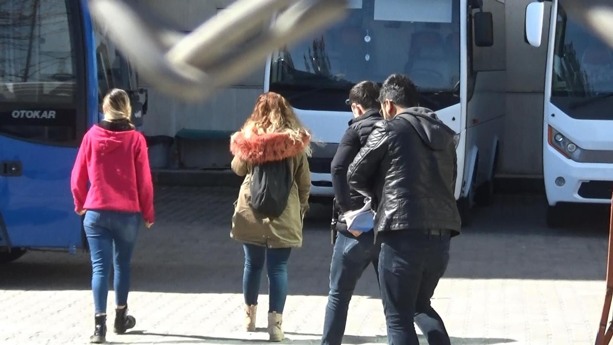 21 aylık kızını darp eden kadın, adliyeye sevk edildi