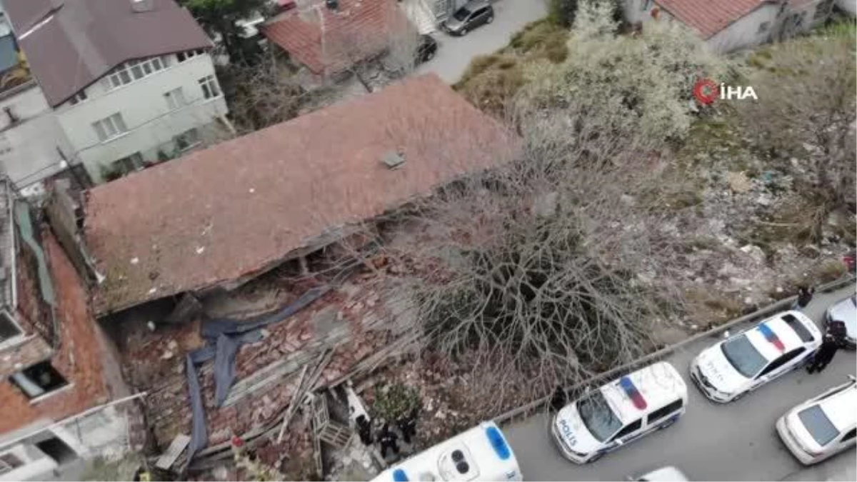 Ataşehir\'de 2 katlı evin çatısı çöktü