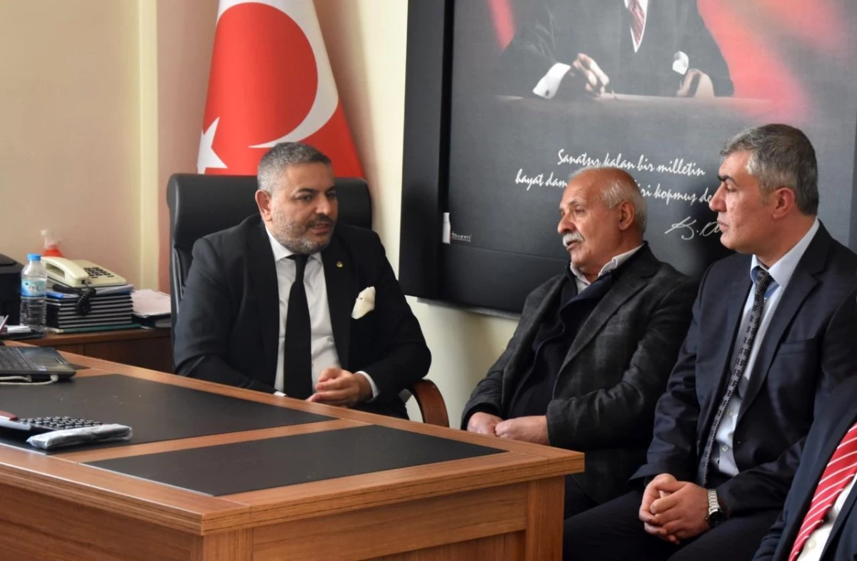 Başkan Sadıkoğlu: "Akaryakıt zamları esnafın belini büküyor"