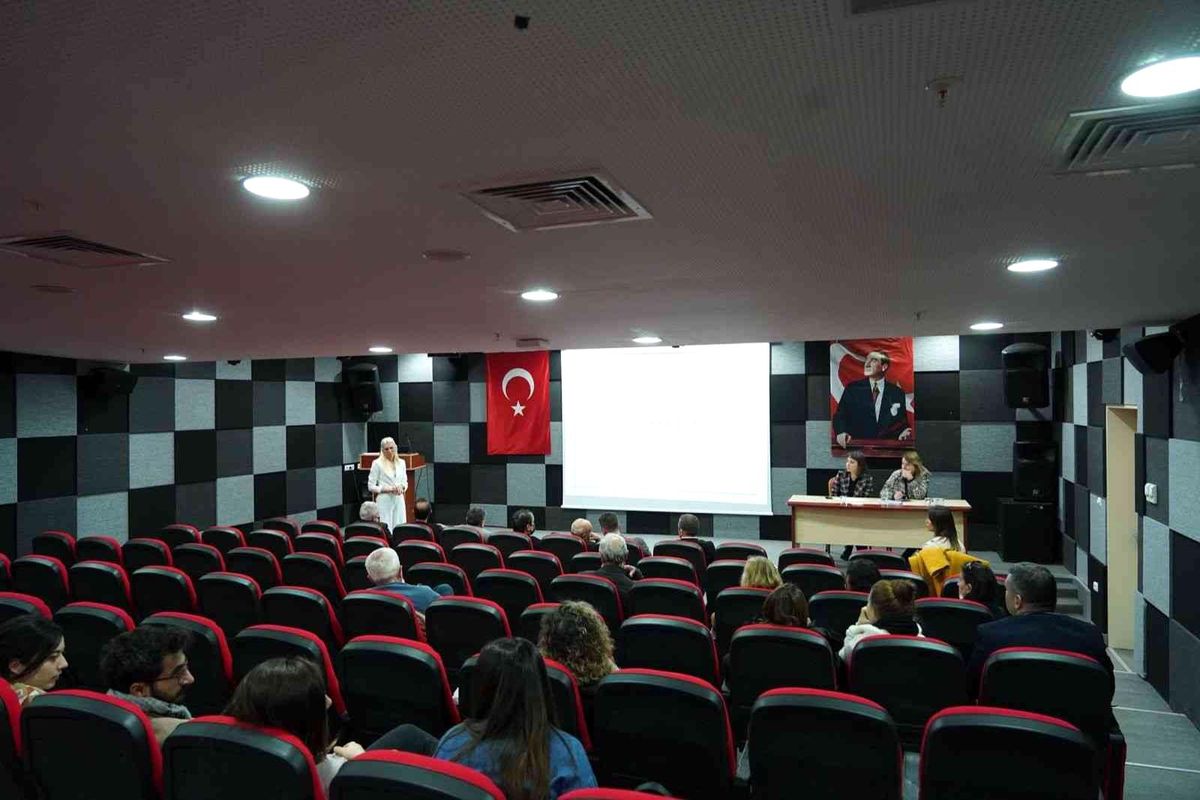 Bilecik Belediyesinde Estetik Kurulu Tanıtım ve Faaliyet Toplantısı yapıldı