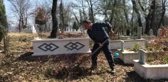 Çan'da imece usulü köy mezarlığını temizlediler