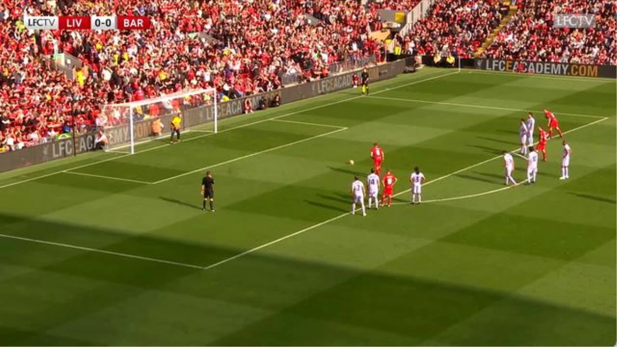 Gerrard Liverpool efsaneler maçında Anfield’a golle döndü