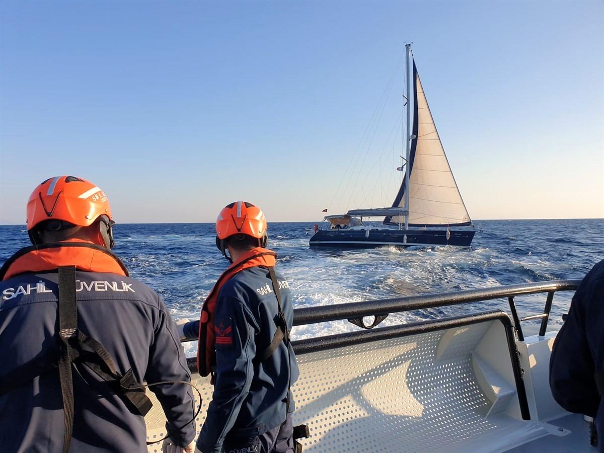 İzmir\'de 4 göçmen kaçakçılığı şüphelisi tutuklandı