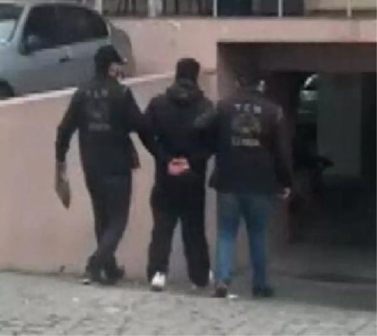 Son dakika haberleri: İzmir\'de nevruz etkinliğinde gözaltına alınan 49 kişi, adli kontrolle serbest