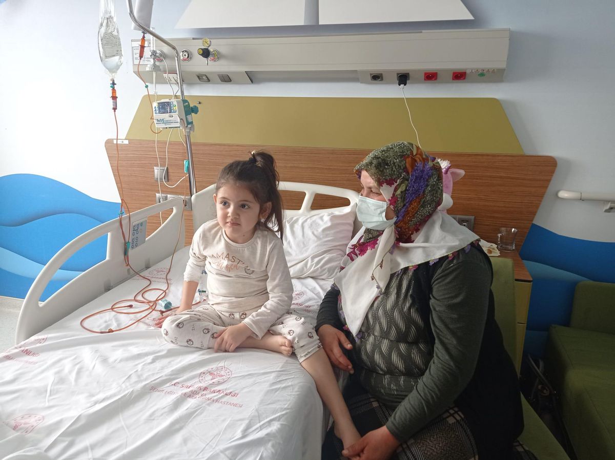 Son dakika haberi: Kars\'tan ambulans uçakla Adana\'ya getirilen çocuğun tedavisi sürüyor