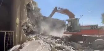 KDP, dün Şii milislerce ateşe verilen Bağdat'taki parti binasını yıktı