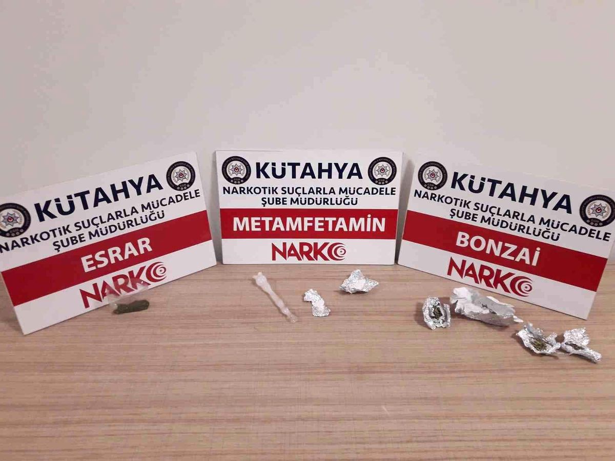 Son dakika haber: Kütahya\'da uyuşturucu operasyonu: 3 gözaltı