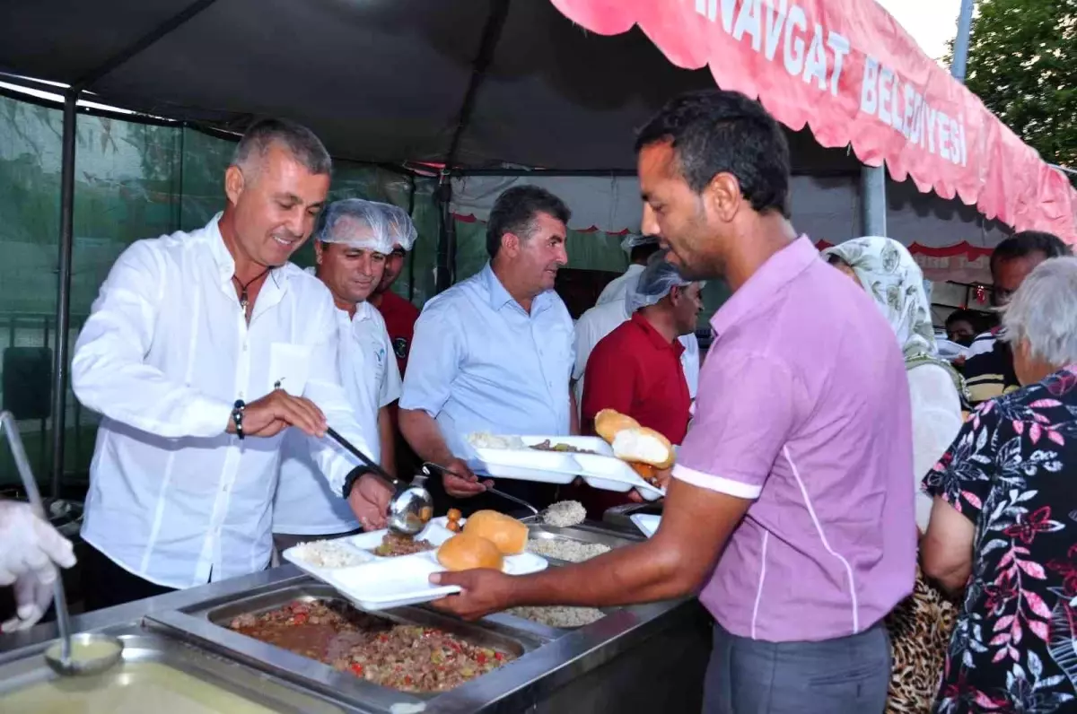 Manavgat\'ta Ramazan ayı boyunca 9 mahallede iftar çadırı