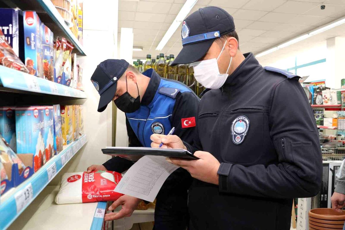 Mersin'de fahiş fiyat ve stok denetimleri sürüyor