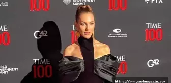 Meryem Uzerli 'Time' Galasında Büyüledi