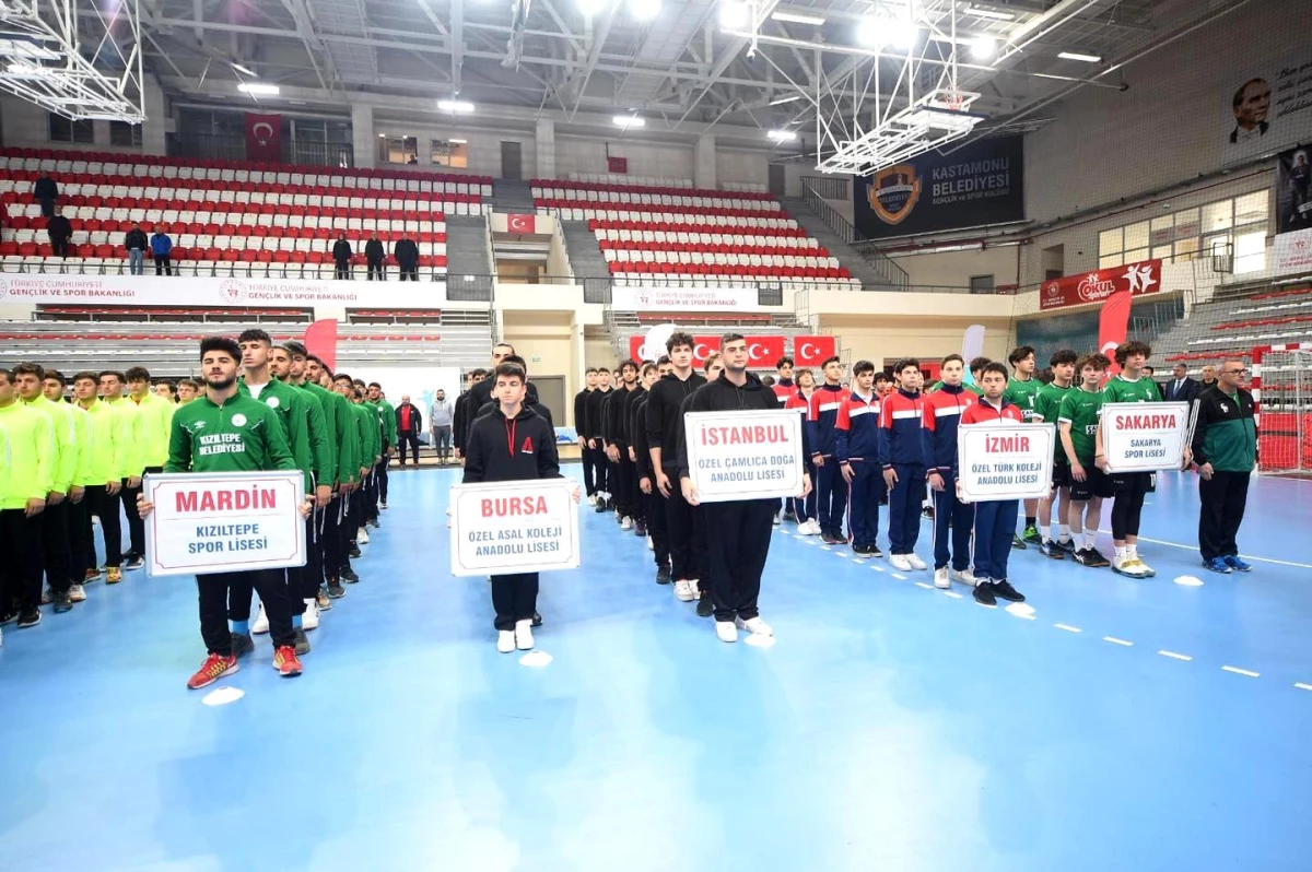 Okul Sporları Gençler Türkiye Hentbol Şampiyonası Kastamonu\'da başladı