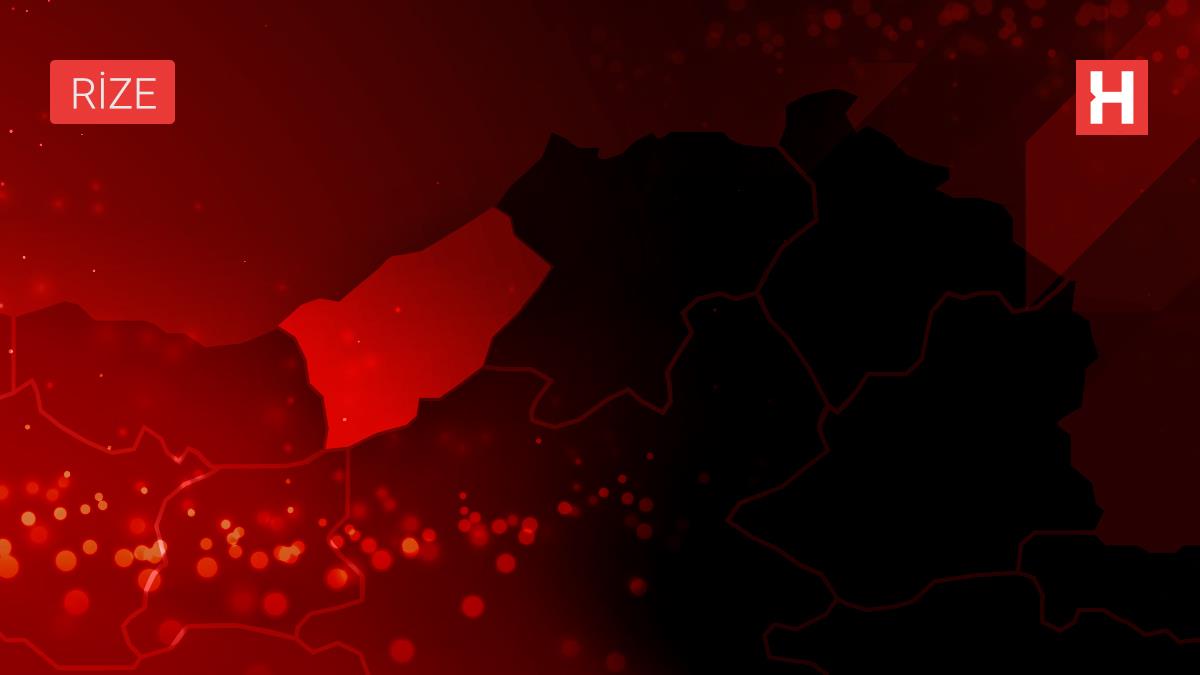 Rize'de karayollarında taş temizliği