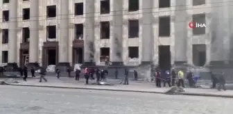 Son dakika haber! Rusya'nın saldırılarını sürdürdüğü Harkov'da savaşın izleri silinmeye çalışılıyor