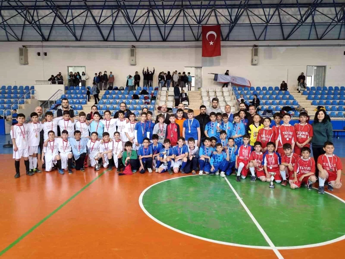 Tavas\'ta futsal turnuvası sona erdi