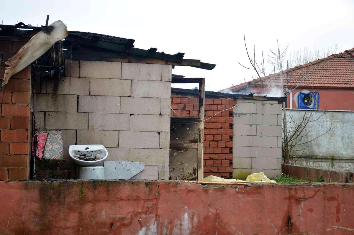 Son dakika haberleri | Yangın, eğlence mekanını küle çevirdi