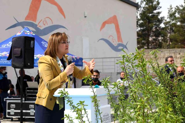 Yavuzeli çiftçisine 20 bin badem fidanı dağıtıldı