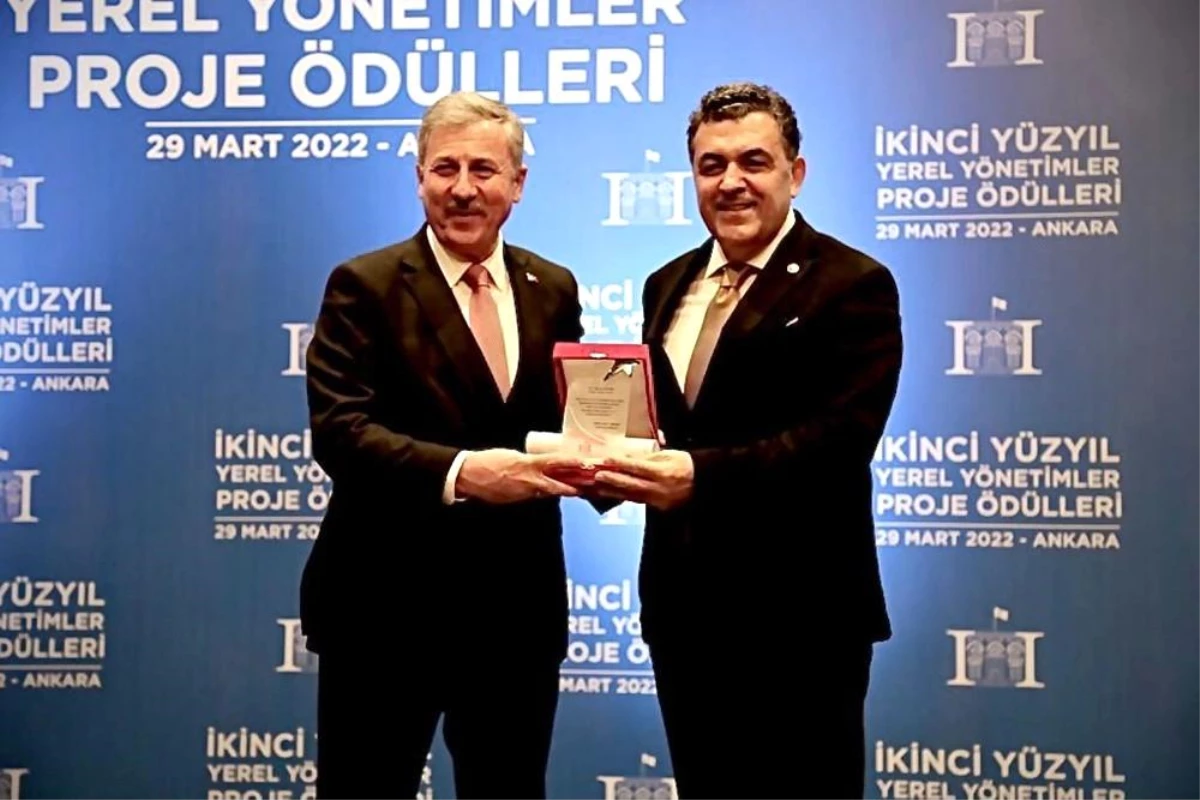 Başkan Demir\'e ödül