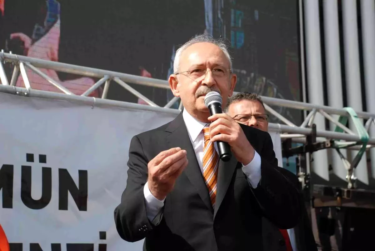 Çiftçilerden Kılıçdaroğlu\'na traktörlü karşılama