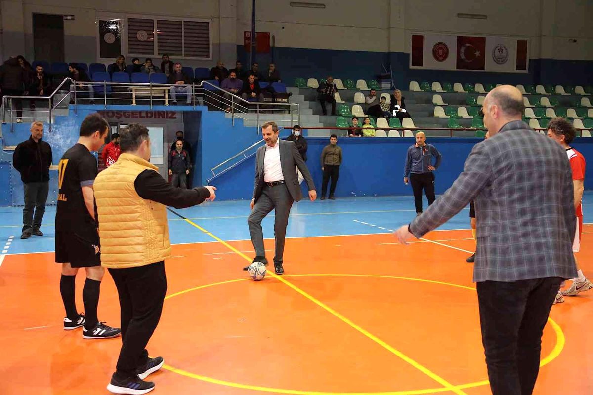 Gürsu\'da futsal turnuvası heyecanla başladı