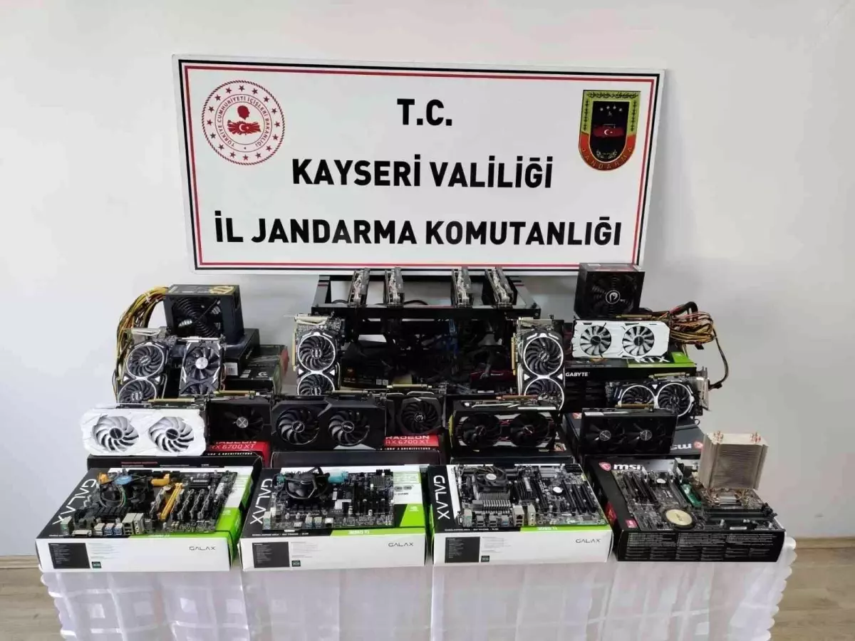 Kayseri\'de kaçak kripto para üretimi yapan 2 kişi yakalandı