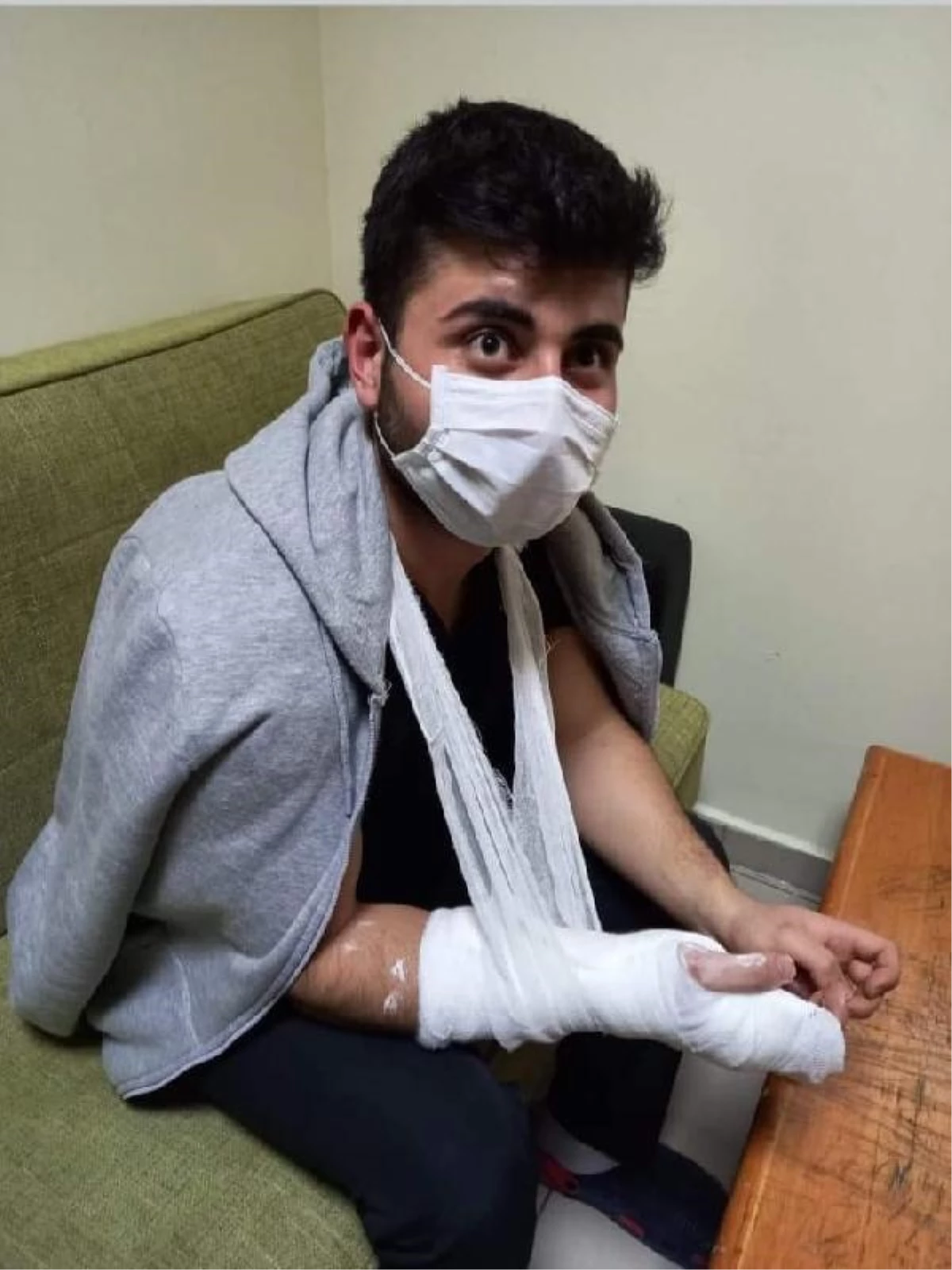 Kırşehir\'de sağlık çalışanlarını darbeden 2 kişi tutuklandı