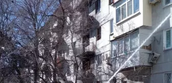 Rus ordusu Luhansk'ta yerleşim bölgesini vurdu: 1 ölü