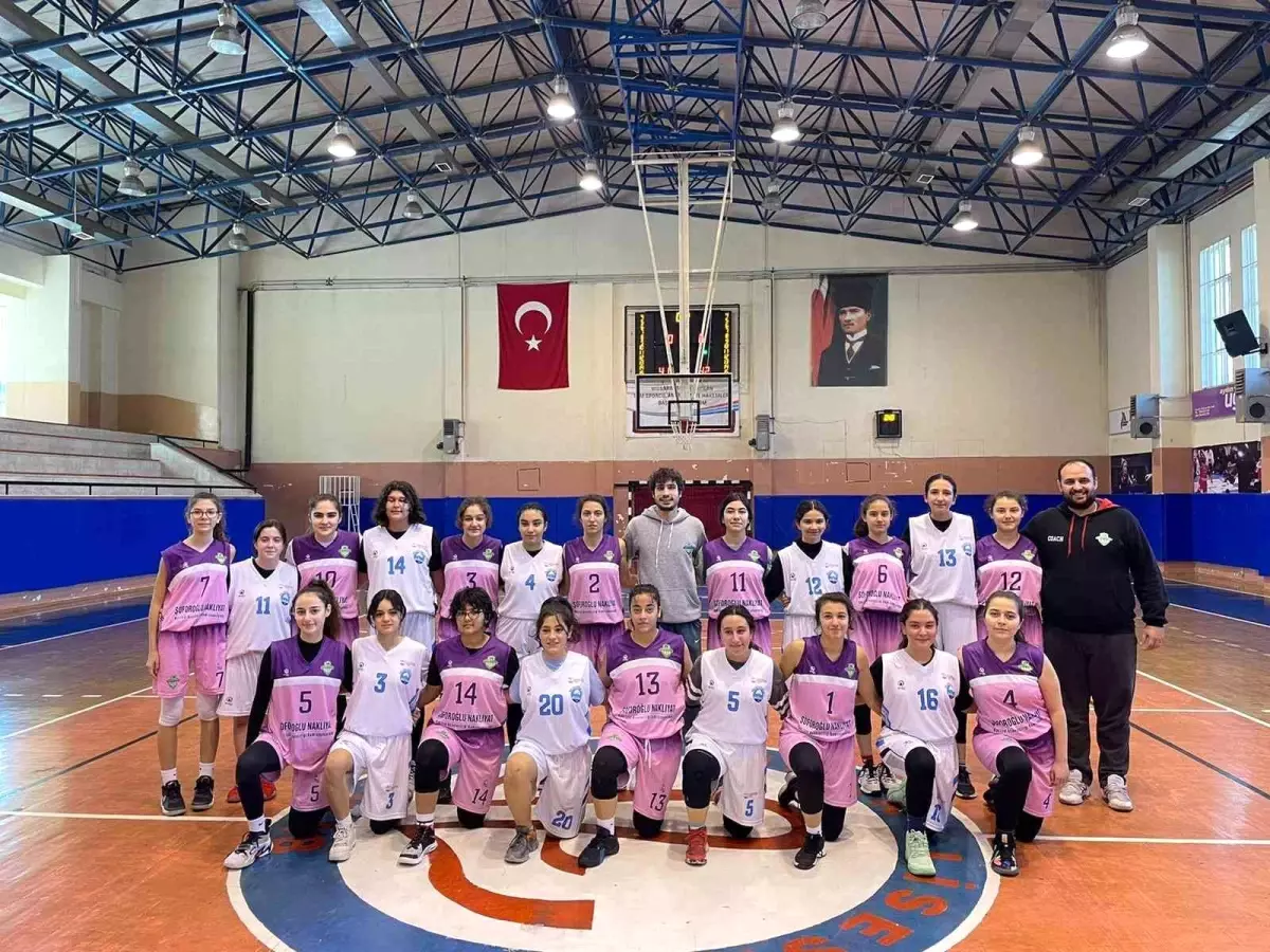 Söke Belediyespor U18 Kız Basketbol Takımı Anadolu Şampiyonası\'na davet edildi