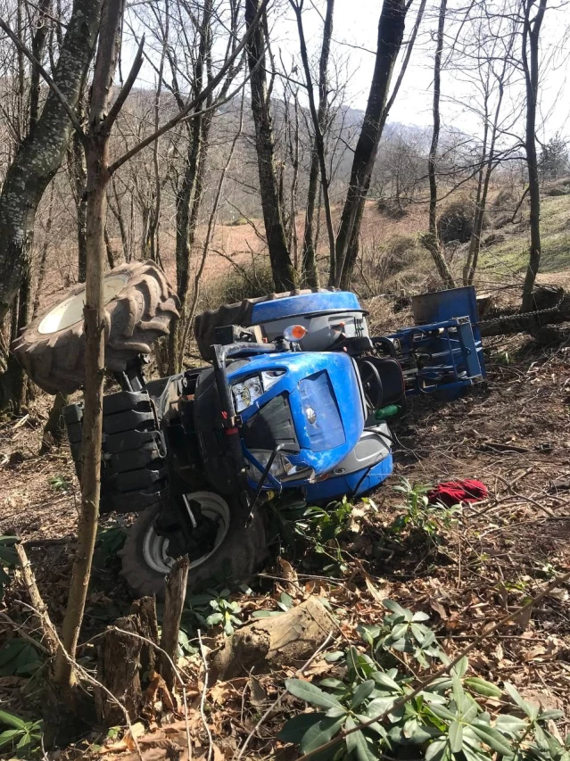 Son dakika haberleri... Devrilen traktörün altında kalan sürücü hayatını kaybetti