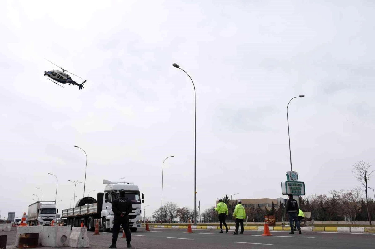 Aksaray\'da helikopter destekli trafik denetimi