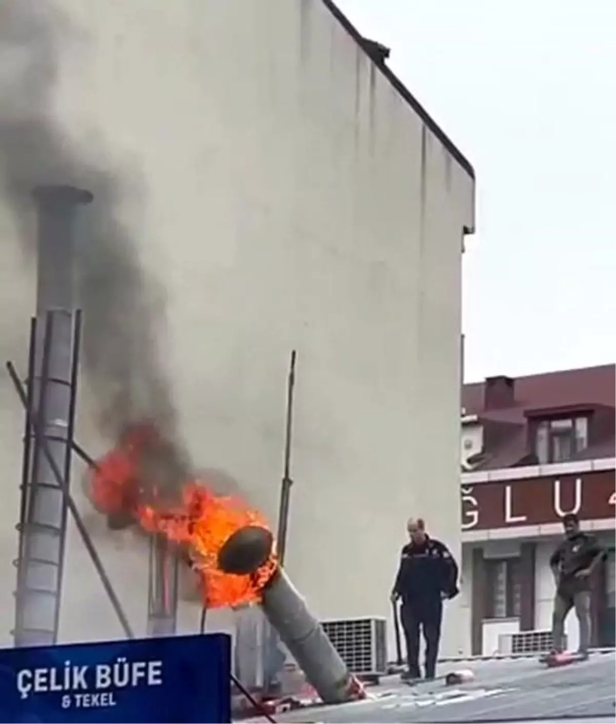 Son dakika haber... Arnavutköy\'de restoranda yangın paniği