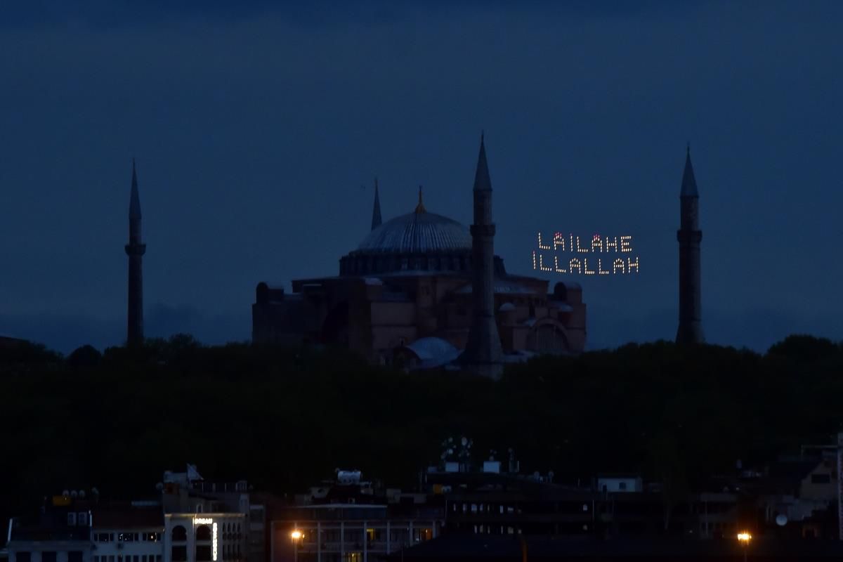 Ayasofya\'da 88 yıl aradan sonra ilk teravih namazı kılınacak