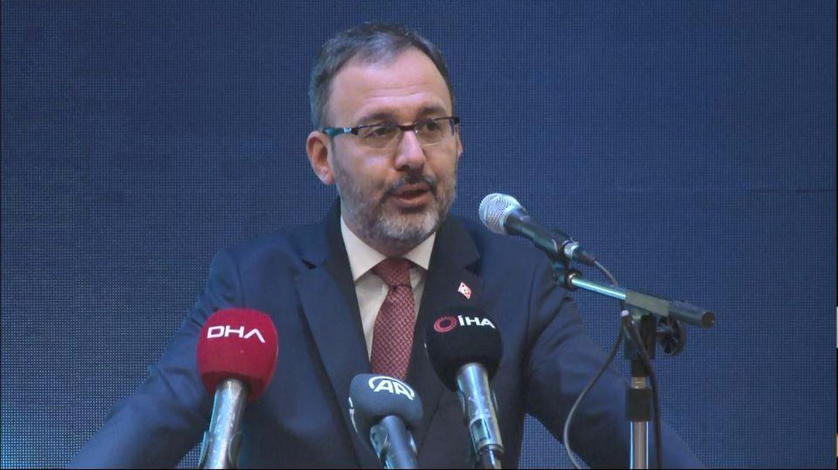 Bakan Kasapoğlu: '2020-2021 öğretim döneminde 'Gönüllülük' dersinin seçmeli ders olarak okutulmasını hep birlikte sağladık'